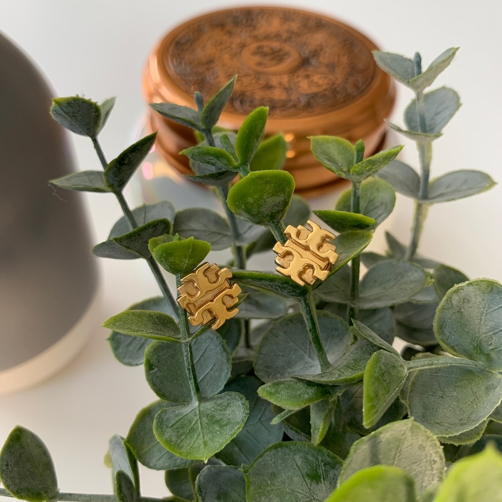 Tory Burch T Logo Small Stud Earrings - 16k gold